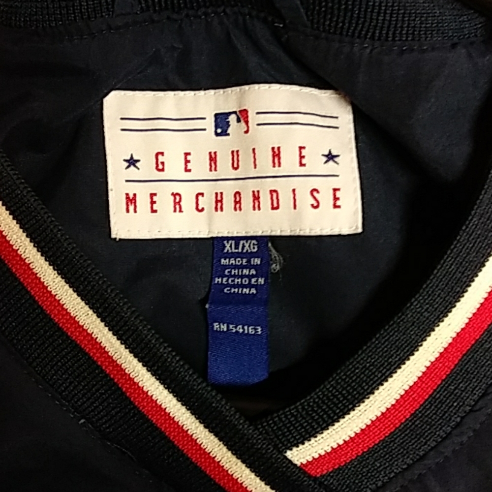 MLB Genuine Merchandise Minnesota Twins Pullover - Picture 6 of 6